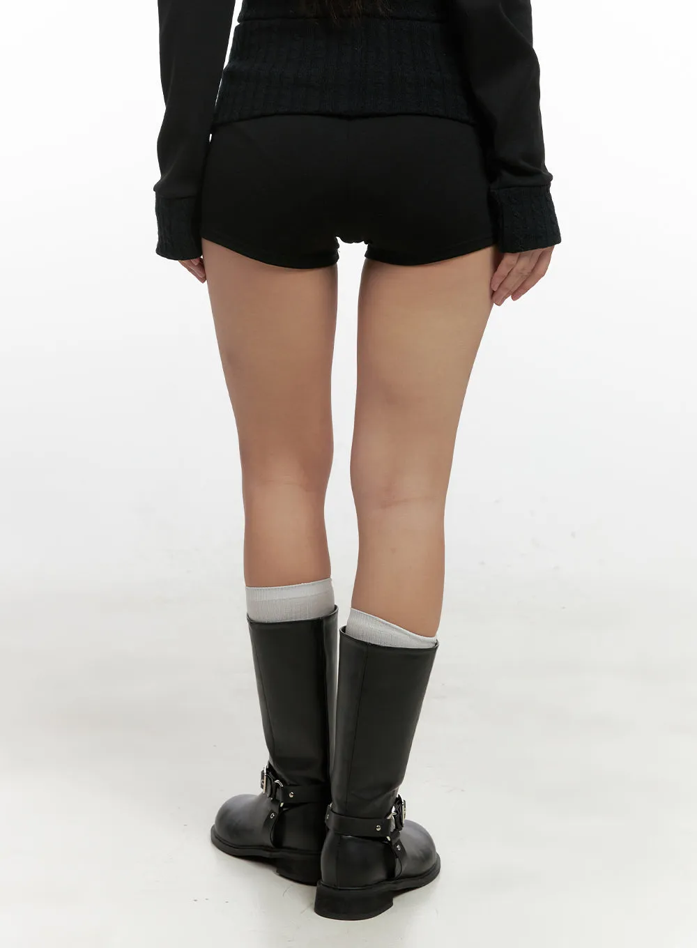 Solid Slim Fit Shorts CN415