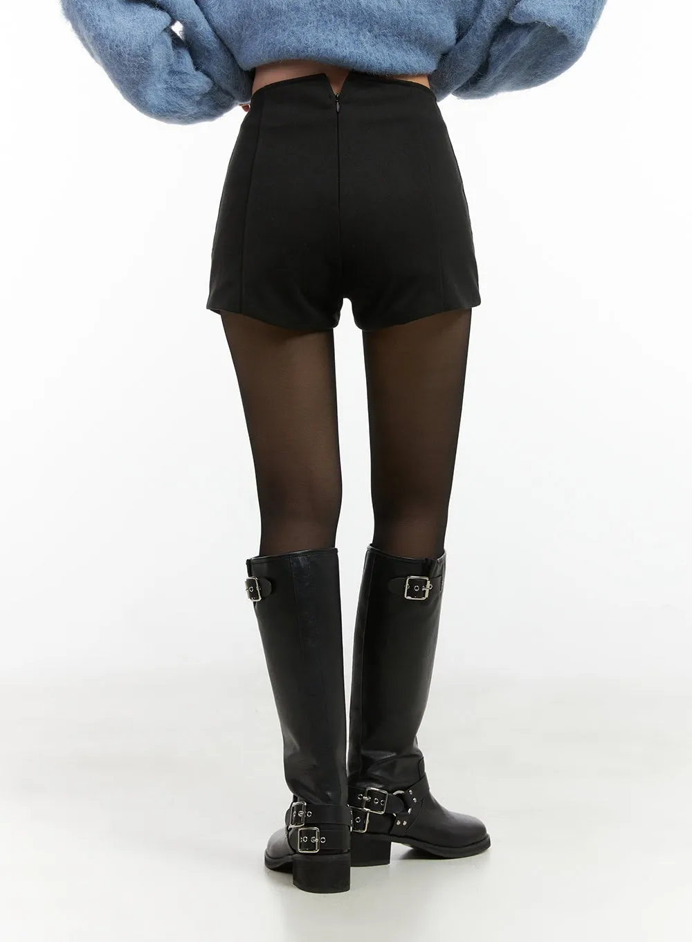 Solid Slim Fit Shorts CO417